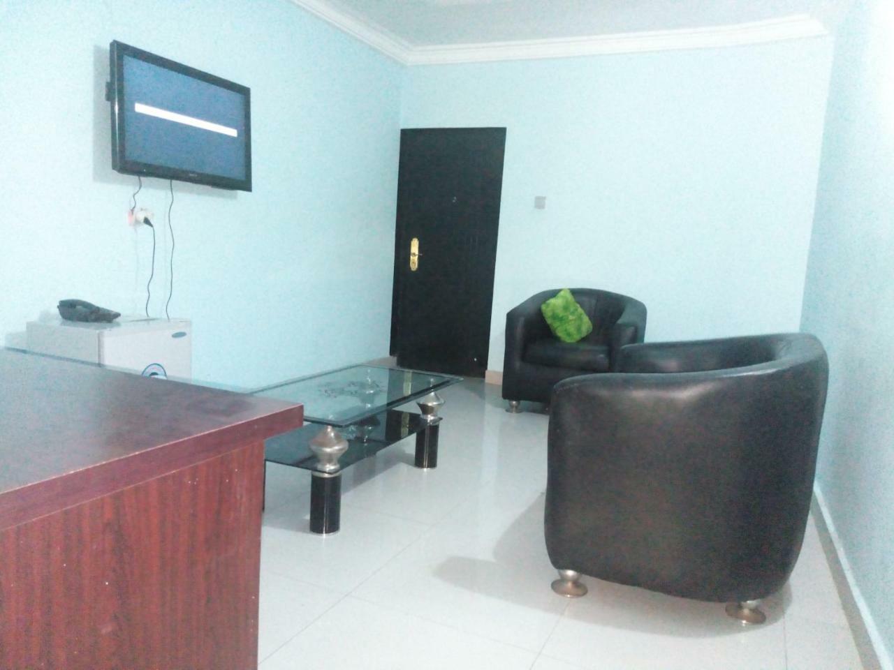 Flamingo Hotel Festac Town Exterior photo